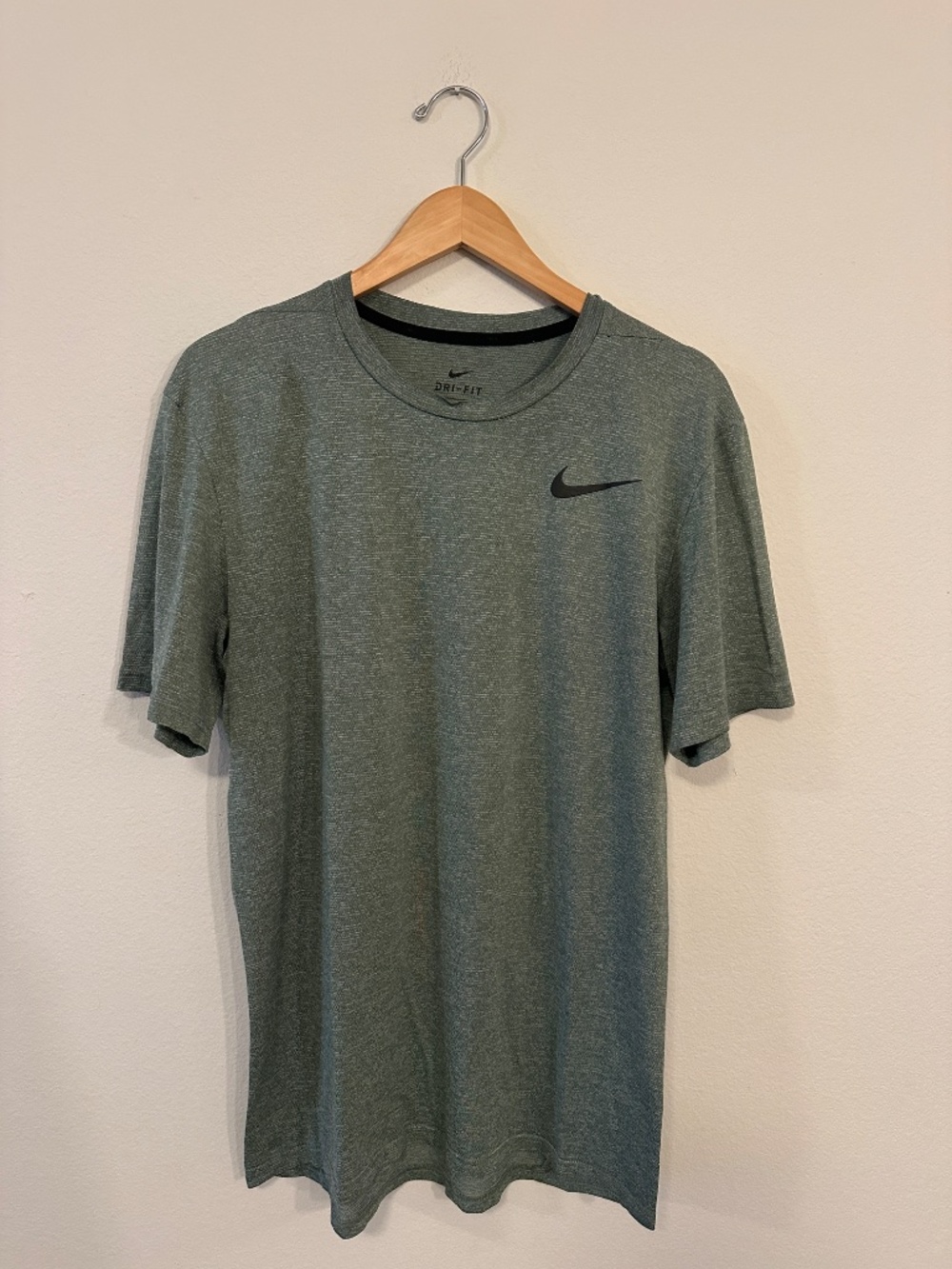 Nike Dri-FIT Men's Green Heather Performance Running Shirt M